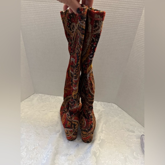 Diba 8M Red Metallic Paisley Fabric Velvet Knee High Designer Boots Y2K - Picture 14 of 15